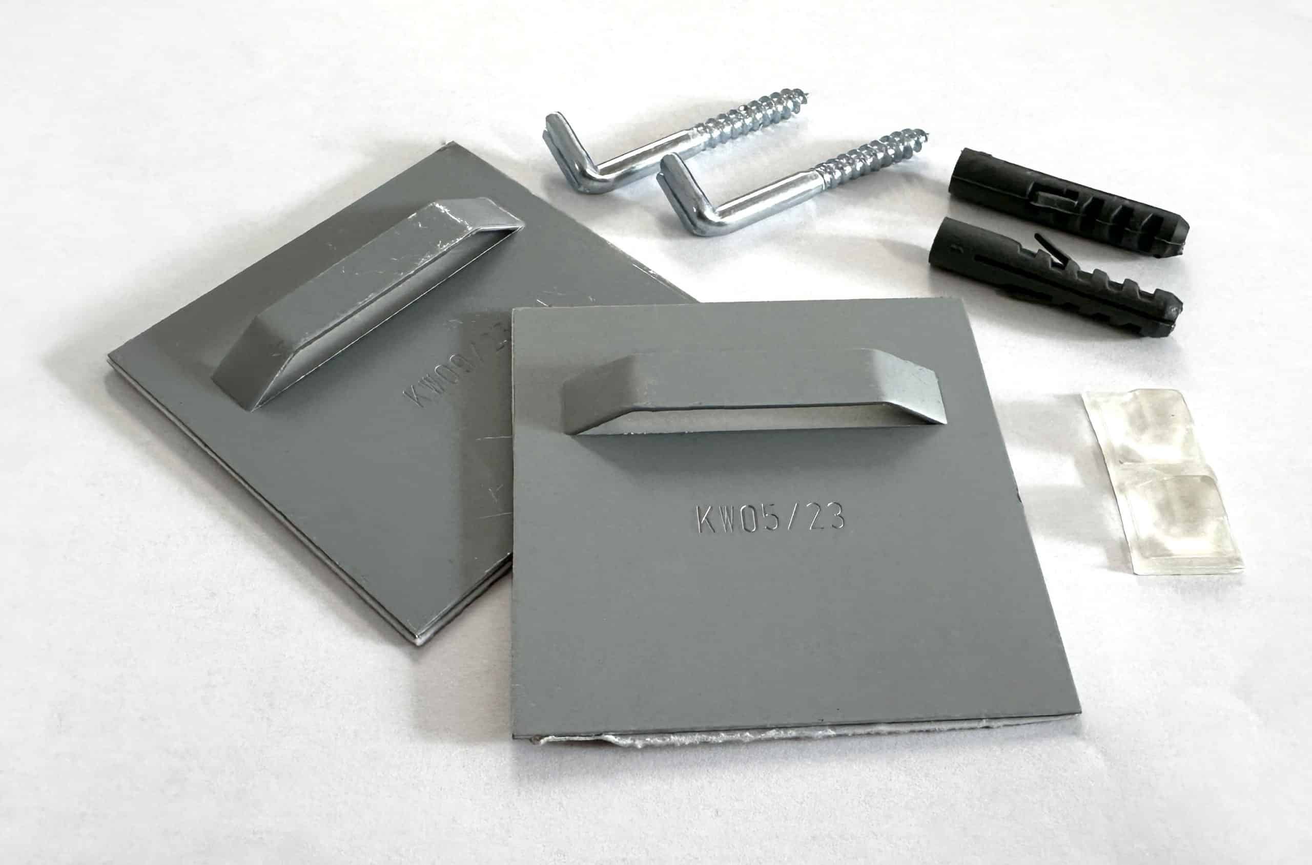 Kit attache métallique adhésive pour tableau - LEONARD DIJON