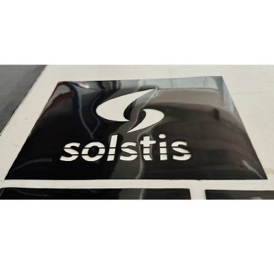 Découpe de plaque pochoir magnétique