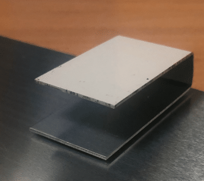 plaque immatriculation avec crochet