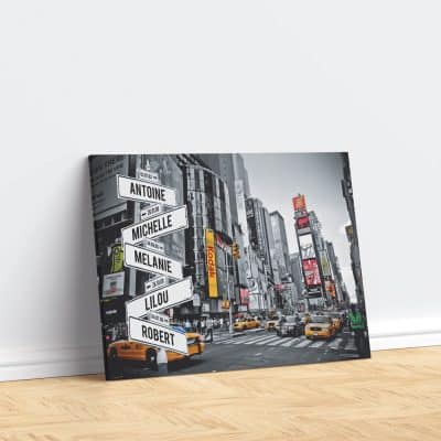 tableau de prenoms personnalise sur toile avec fond times square