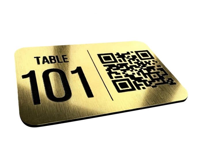 plaque doree de table avec qr code