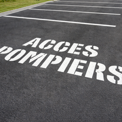 pochoir accès pompiers