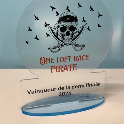 Trophée rond plexi PIRATE