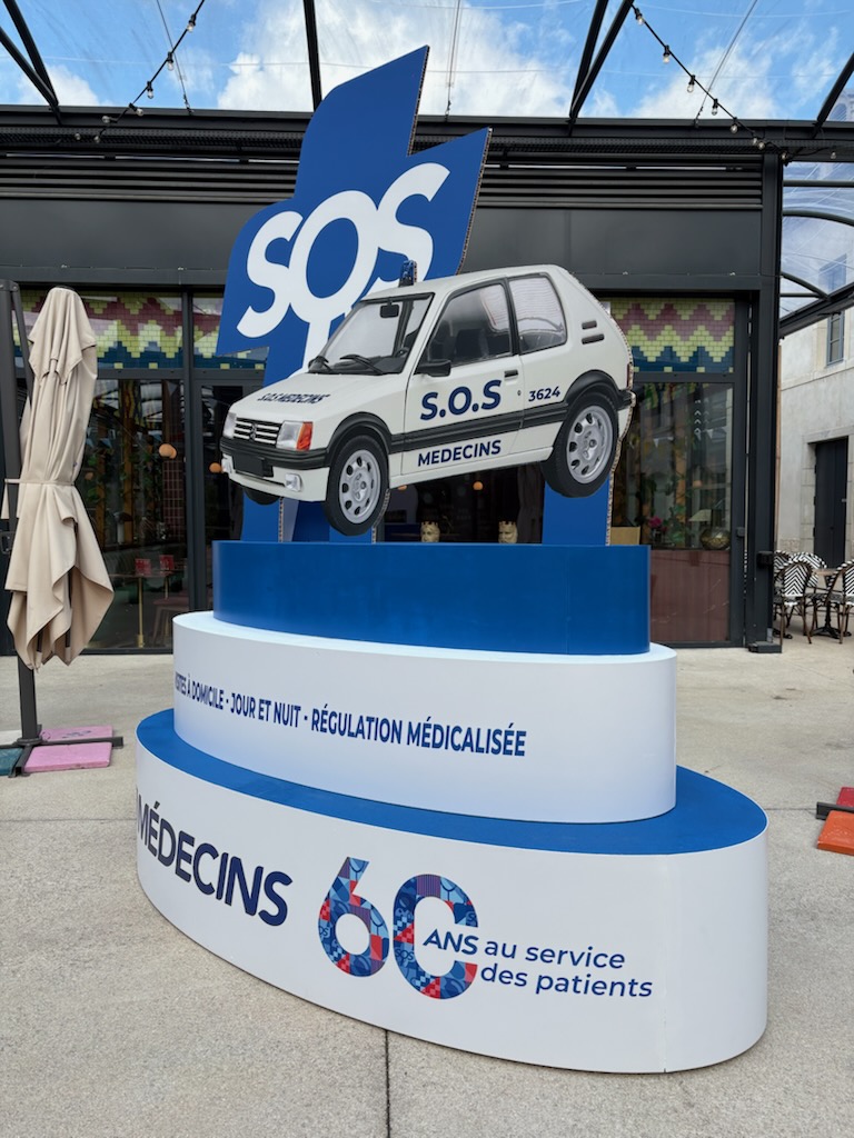 logo polystyrène XXL sos medecins