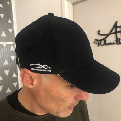 Casquette noire lisere blanc