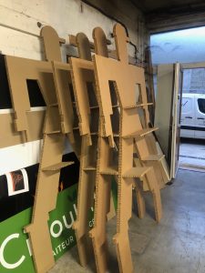 Meuble carhartt en carton pour déploiement boutique