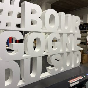 logo polystyrene XXL pour scène