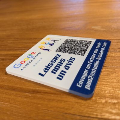plaque plexiglass avec QR code pour avis Google