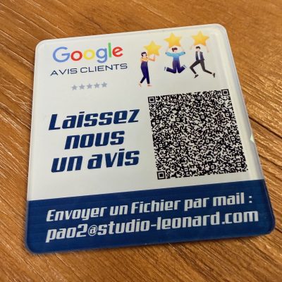 plaque plexiglass avec QR code pour avis Google